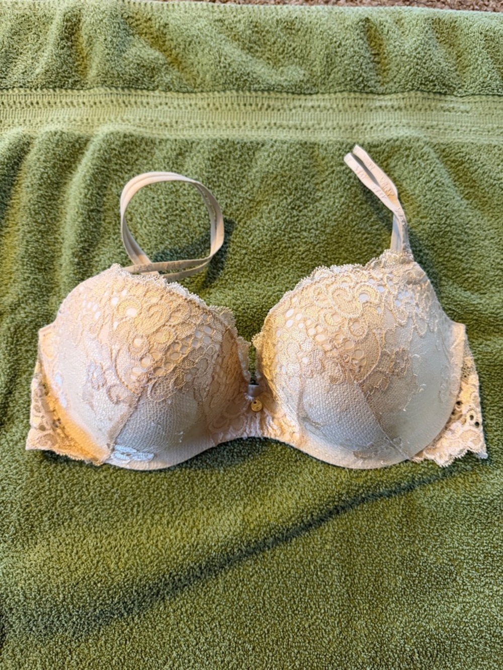 Victoria's Secret Lace Push-Up Bra in Light Beige/Cream 36C